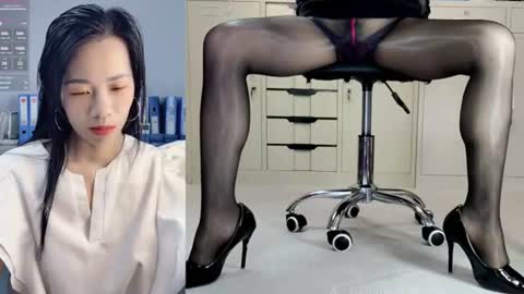 Snapshot of lynnalltop_165_keke chatting on 22, 6, 2026 lynnalltop_165_keke online show from 22, 6, 2026