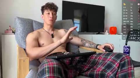 Snapshot of lyon_power_ chatting on 14, 6, 2026 Dani online show from 14, 6, 2026