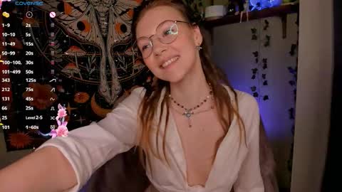 Snapshot of lyra_thenymph chatting on 9, 11, 2025 Lyra online show from 9, 11, 2025