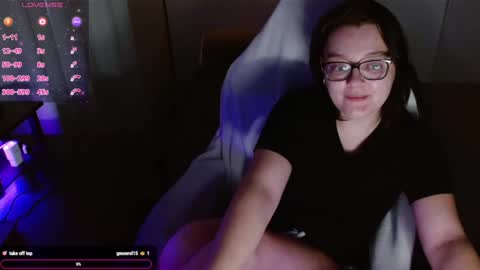 Lyra Rose online show from 4, 3, 2025