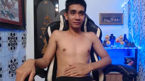 Snapshot of lyubovmoya3 chatting on 27, 12, 2024 SWEETPINOY online show from 27, 12, 2024