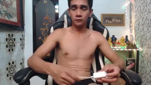 Snapshot of lyubovmoya3 chatting on 7, 1, 2025 SWEETPINOY online show from 7, 1, 2025