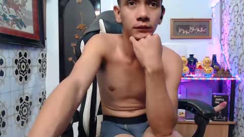 Snapshot of lyubovmoya3 chatting on 25, 1, 2025 SWEETPINOY online show from 25, 1, 2025