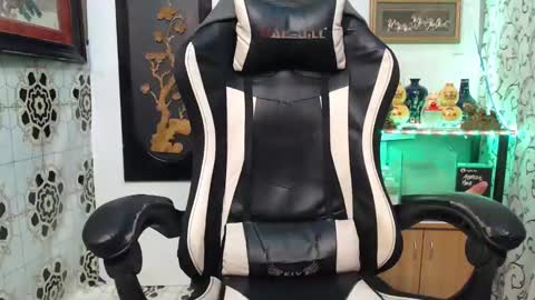 Snapshot of lyubovmoya3 chatting on 27, 1, 2025 SWEETPINOY online show from 27, 1, 2025