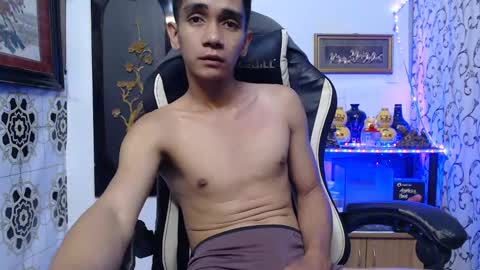 Snapshot of lyubovmoya3 chatting on 3, 2, 2025 SWEETPINOY online show from 3, 2, 2025