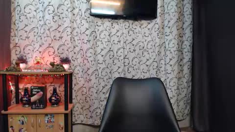 Snapshot of lyubovmoya3 chatting on 22, 10, 2025 SWEETPINOY online show from 22, 10, 2025