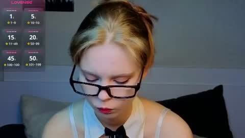 Julie online show from 4, 8, 2026