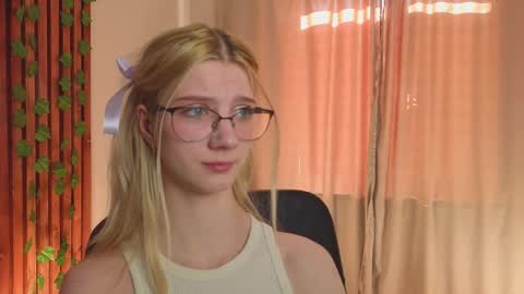 catch me on tue 10am-5pm wed 3am-10am fri 3am-5pm sat 10am-5pm sun 10am-5pm online show from 31, 3, 2026