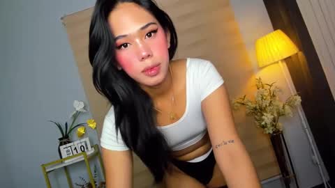 Janelovesu online show from 10, 2, 2025