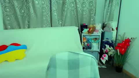 Snapshot of m_vikki chatting on 29, 6, 2026 Vikki online show from 29, 6, 2026