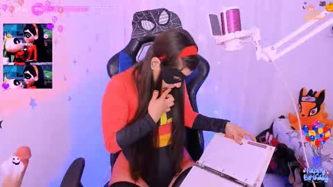 MacarenaIndependent model  online show from 30, 10, 2025