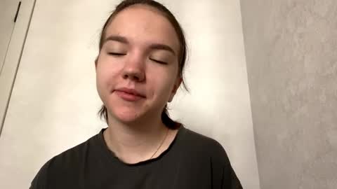 Mila online show from 9, 5, 2026