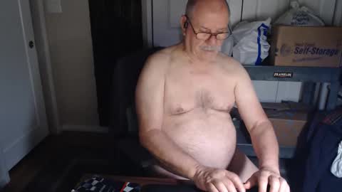Snapshot of mackb1950 chatting on 13, 5, 2026 MackB1950 online show from 13, 5, 2026