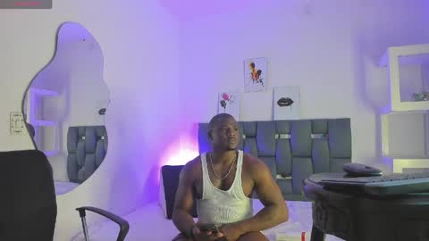 MACKBIG DICK im a damn dominant I like ATMs INSTAGRAM Edwinaragonc online show from 17, 4, 2026