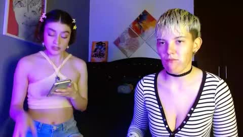 Snapshot of mackenziemoon chatting on 22, 10, 2025 Noah Askew online show from 22, 10, 2025