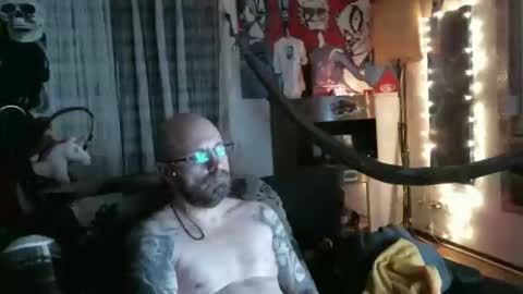 Manuel online show from 5, 1, 2025