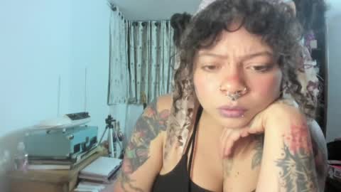 Snapshot of madam_sativa chatting on 12, 5, 2026 di online show from 12, 5, 2026