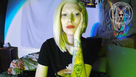 Snapshot of madame_lucifer chatting on 2, 11, 2025 Madame Lucifer online show from 2, 11, 2025