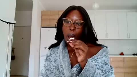 YourMadamIndigo online show from 10, 9, 2025