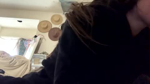 SummerPeach online show from 25, 12, 2024