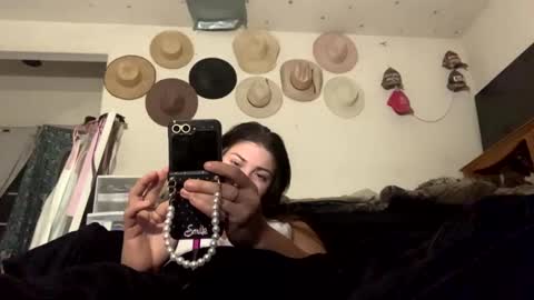 SummerPeach online show from 1, 1, 2025