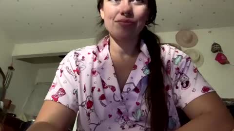 SummerPeach online show from 4, 1, 2025