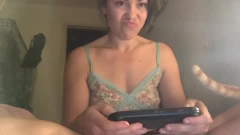 SummerPeach online show from 13, 1, 2025