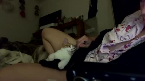 SummerPeach online show from 19, 1, 2025