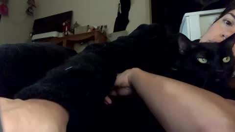 SummerPeach online show from 20, 1, 2025