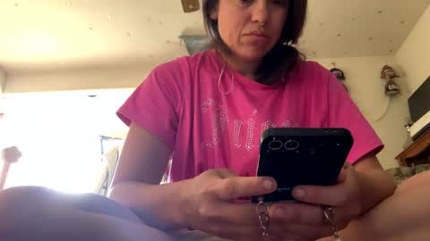 SummerPeach online show from 28, 1, 2025