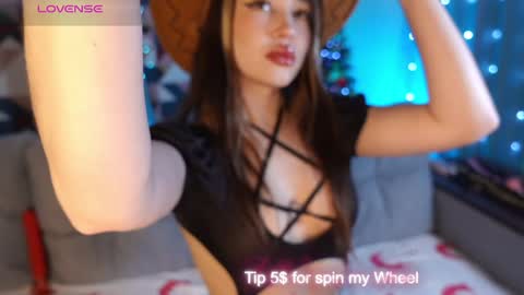 Snapshot of maddi_s_here chatting on 14, 12, 2024 Maddi online show from 14, 12, 2024