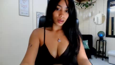 maddie_thompsonn online show from 24, 10, 2025