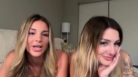 Snapshot of maddiemeadows chatting on 4, 11, 2025 maddie online show from 4, 11, 2025