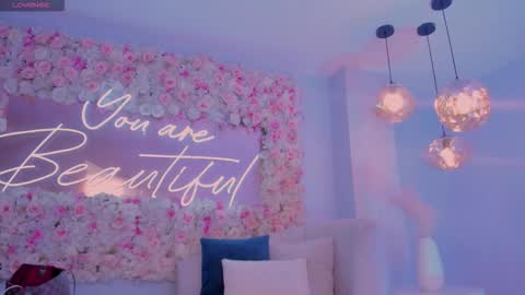 Maddison online show from 12, 11, 2025