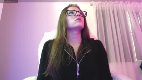 Snapshot of maddy_14 chatting on 10, 9, 2025 Maddy UwU online show from 10, 9, 2025