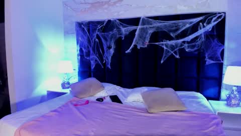 Snapshot of maddysexx_ chatting on 14, 10, 2025 Maddy online show from 14, 10, 2025