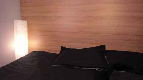 Madelaine  online show from 2, 4, 2026