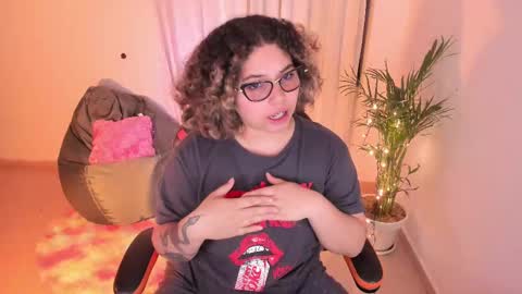 madelaine_taylor online show from 16, 1, 2025