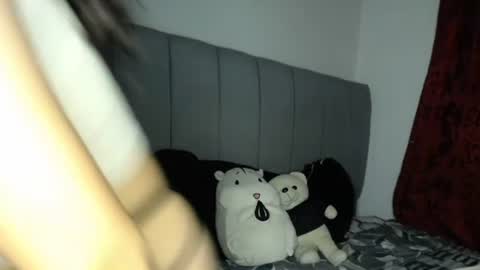 Snapshot of madelainee_buk chatting on 4, 2, 2025 Buk online show from 4, 2, 2025