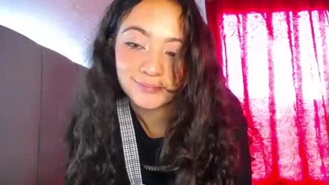 Snapshot of madelainee_buk chatting on 10, 3, 2025 Buk online show from 10, 3, 2025