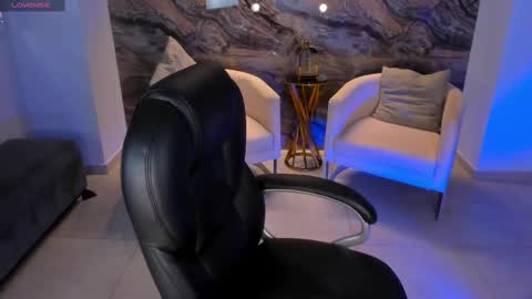 Snapshot of madelinefox_ chatting on 12, 3, 2025 Madeline online show from 12, 3, 2025