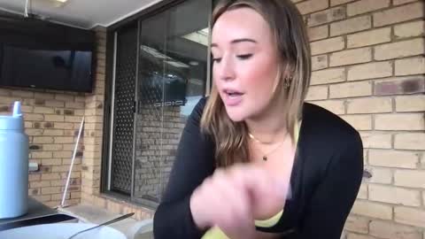 Madeline Harper online show from 29, 10, 2025