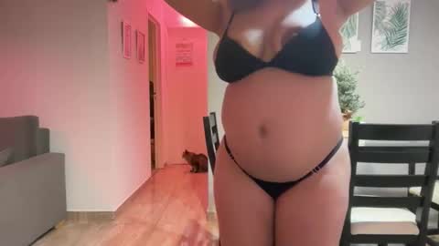 Snapshot of madellein chatting on 3, 12, 2025 madellein online show from 3, 12, 2025