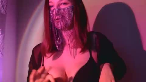 Snapshot of mademoiselle_mystique chatting on 5, 11, 2025 mademoiselle_mystique online show from 5, 11, 2025