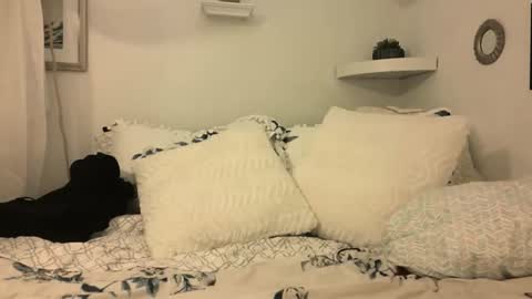 Madie Ray online show from 21, 2, 2025