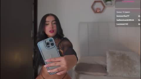 Valentina   1030   530  -  online show from 8, 1, 2026