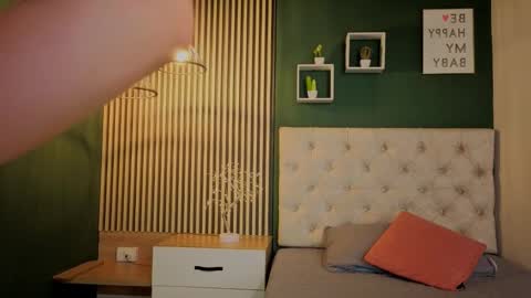 Melissa     700  1400 -5 online show from 14, 9, 2025