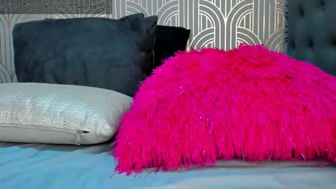   online show from 11, 1, 2025