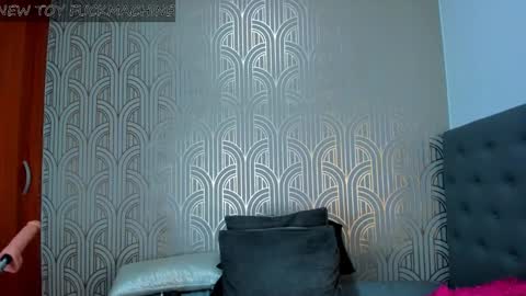   online show from 25, 1, 2025