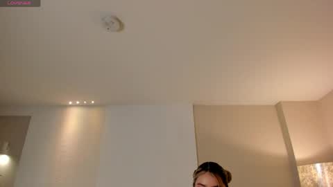 Maddi Collins online show from 23, 3, 2026